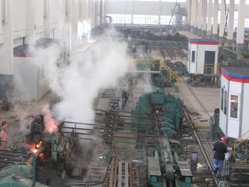 济南无缝钢管厂家生产车间